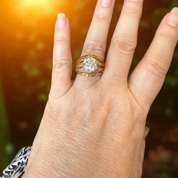 Engagement Ring - Picture 5 of 11